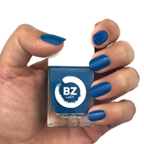 Vernis à ongles végan non-toxique bleu BZ Lady London
